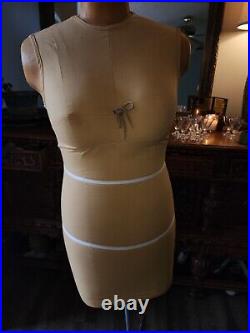 Dress Form Pinnable Foam Mannequin Torso Size 14-16 32 26 34 Metal Stand Vtg