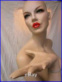 Female Mannequin Fiberglass Mannequin Marilyn Monroe Style Standing Dress Form