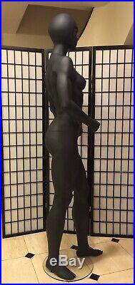 Fiberglass Matte Black Female Mannequin Full Body Retail Fashion Clothe Display