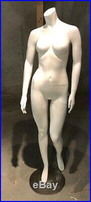 Free Shipping Showroom Sample Fiberglass Headless Female Mannequin Gloss White