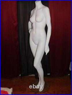 Mannequin Female Mondo Econoco EVE-1HL Female Mannequin with Stand