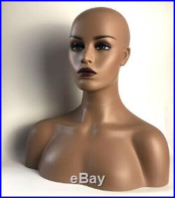 New Luxury Realistic Mannequin Head Fiberglass Hat Wig Glasses Mold Stand No. 31