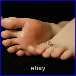 One Foot Platinum Silicone Female Foot Model Realistic Toe Positioning 21.5cm