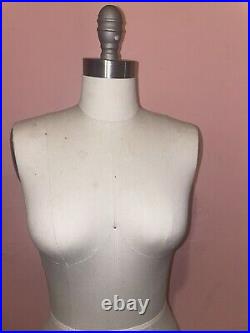 Professional Pro female Working dress form, Mannequin, Half Size 4, withHip