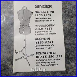 Singer Adjustable Dress Form Red Sized Medium/Large Fits Sizes 16-22.5 Model 151