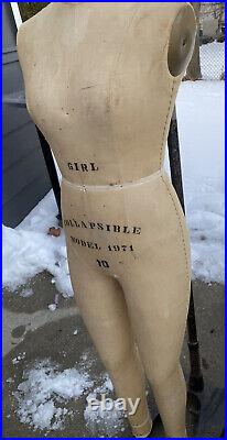 VINTAGE MODEL 1971 WOLF BODY Girl 10 DRESS FORM MANNEQUIN Cast Iron Stand