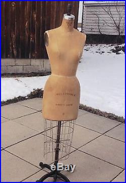 Vintage WOLF Model Dress Form 8 Model 1970 Mannequin Cage Collapsible