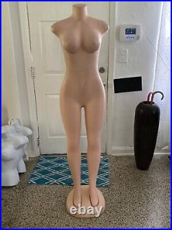 Voluptuous Brazilian STYLE FULL BODY FEMALE MANNEQUIN, WITHOUT ARMS, Base